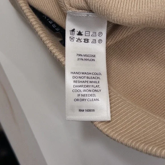 Sincerely‎ Jules Skirt Set Women Small Beige Sweater Vest Two Piece - Picture 15 of 16